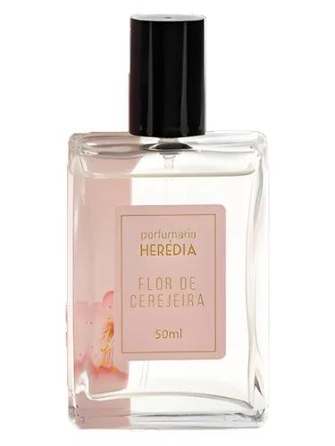 Flor de Cerejeira Herédia — Heredia