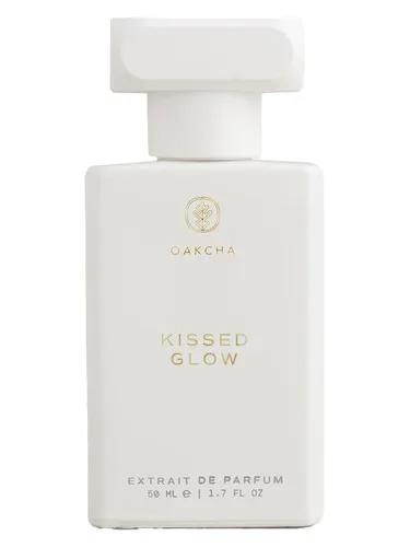 Kissed Glow — Oakcha