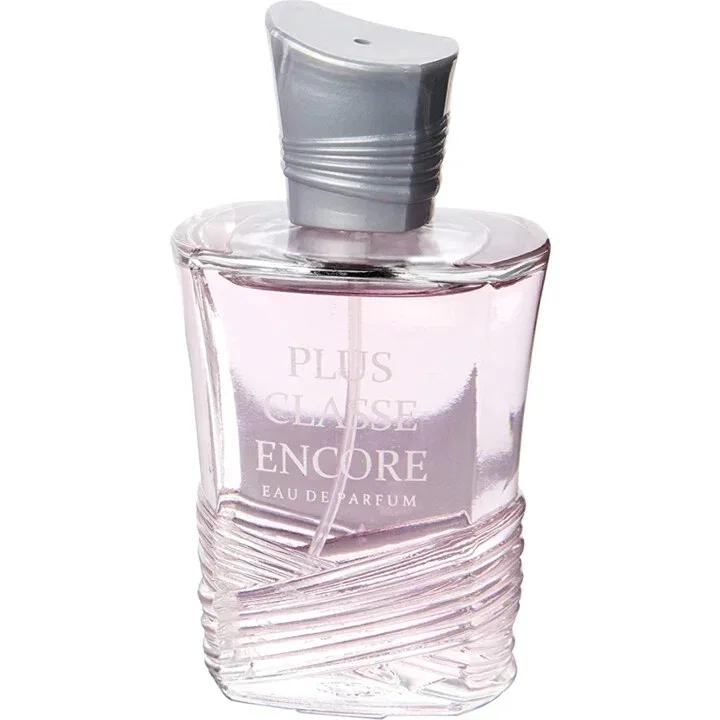 Plus Classe Encore — Street Looks