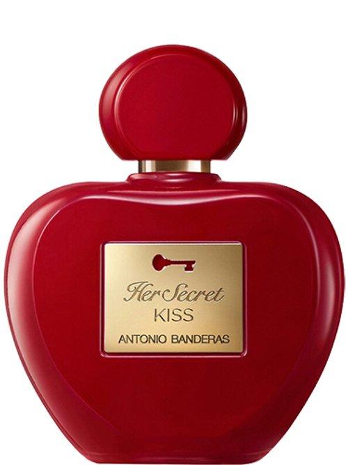 Her Secret Kiss 2022 — Banderas