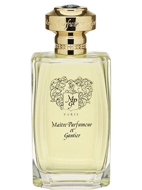 Jeune Homme — Maître Parfumeur Et Gantier