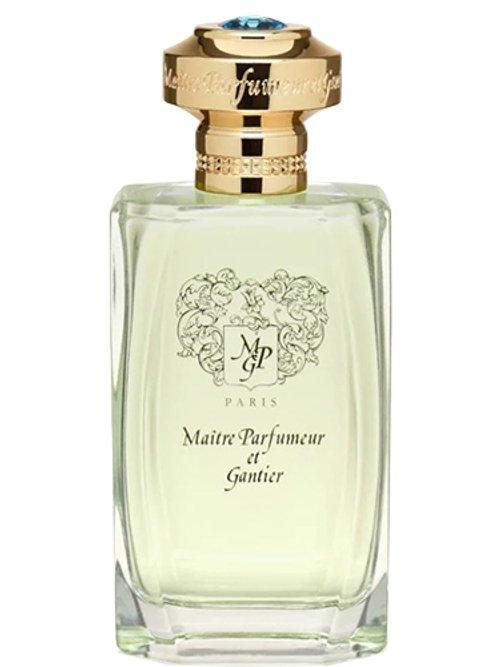 Camelia Chinois — Maître Parfumeur Et Gantier